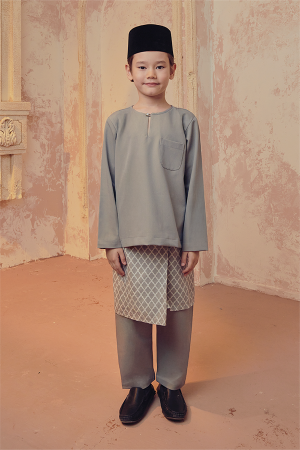 EUSOF KIDS IN DUSTY GREY